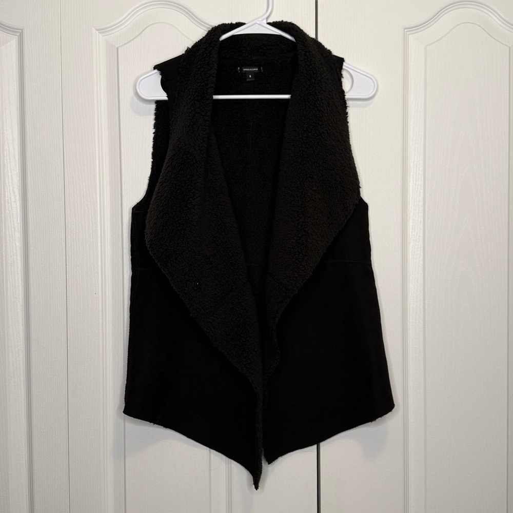 Stella & Dot Chalet Vest - Faux shearling - Black size small - Picture 7 of 11